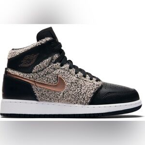 Jordan 1 Retro High Fleece Black Metallic Bronze (GS) size 7Y/ fits women’s 8.5.